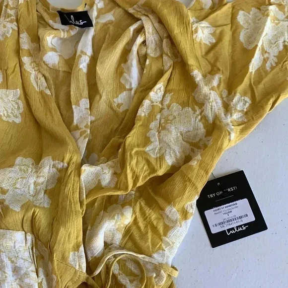 Lulu's Yellow Floral Maxi Dress - Picture 4 of 4